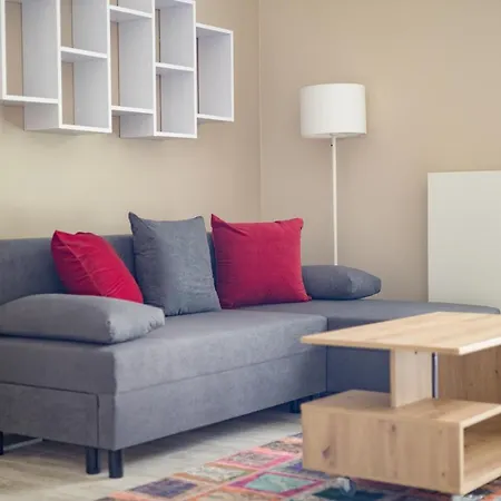 Metro Wilanowska Comfortable By Bookinghost *