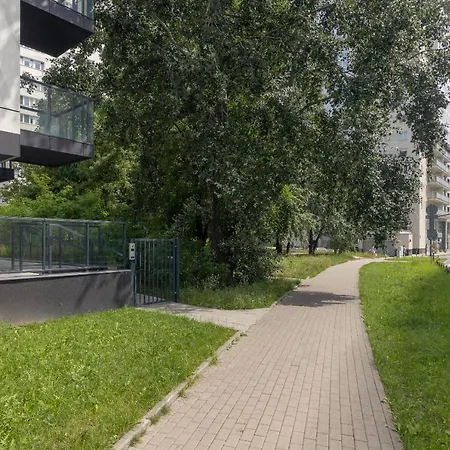 Metro Wilanowska Comfortable By Bookinghost *