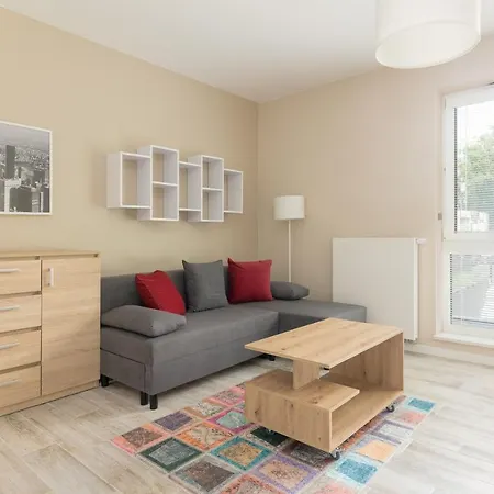 Metro Wilanowska Comfortable By Bookinghost Apartamento