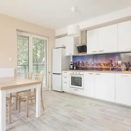 Metro Wilanowska Comfortable By Bookinghost *