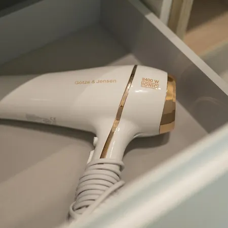 Metro Wilanowska Comfortable By Bookinghost