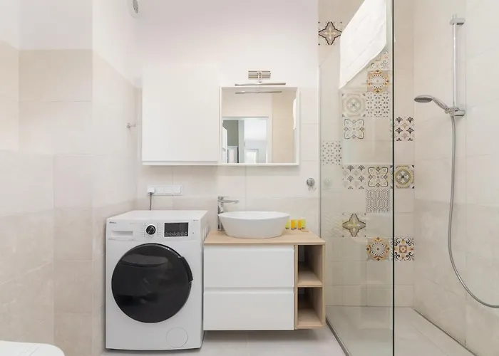 Metro Wilanowska Comfortable By Bookinghost *